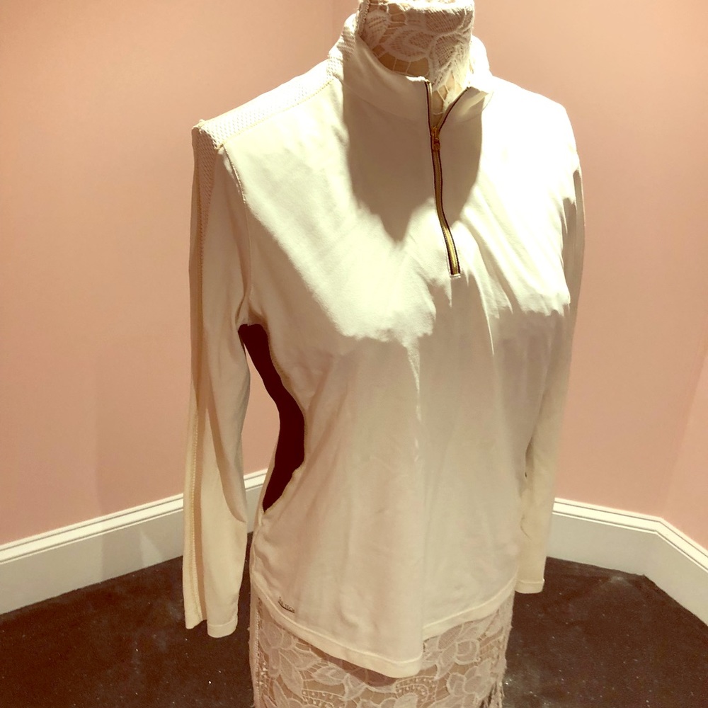 Tail Tech sports top